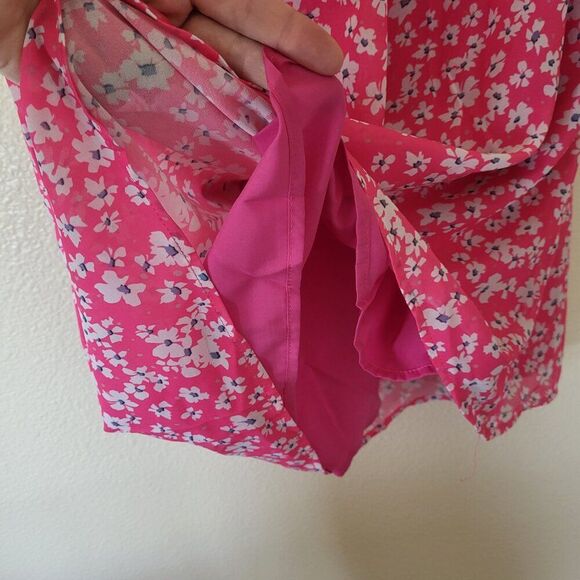 Women’s Lightweight Short Sleeve Blouse – NWOT – Size Small – Pink Floral - Picture 7 of 7